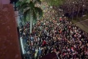 2026世界杯手机高清观看-时隔十六年再度晋级世界杯，巴拉圭街头夜晚万人空巷进行庆祝